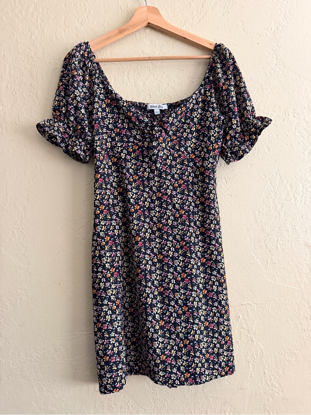 Black Floral Puff-Sleeve Mini Dress